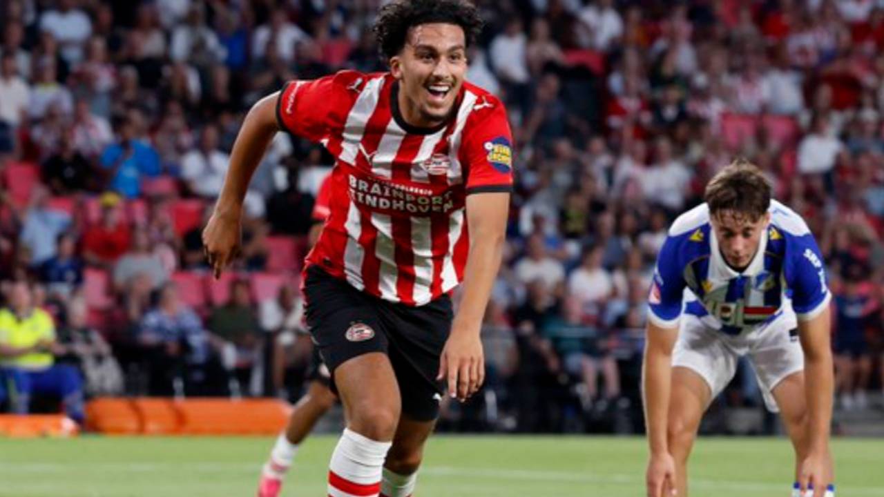 PSV-aanvaller Bouhoudane verruilt Eindhoven voor Leeuwarden