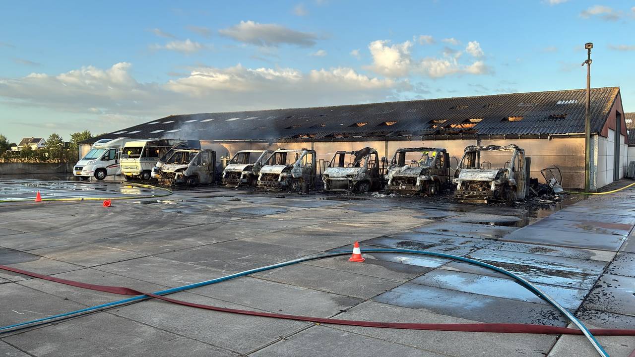 Acht campers gingen in vlammen op (foto: Veiligheidsregio).