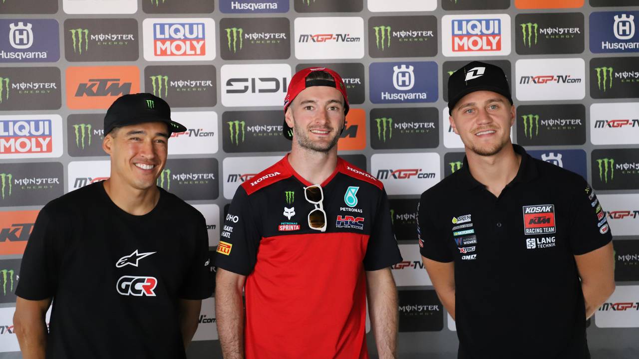 Drie Brabantse MXGP coureurs in Arnhem: Glenn Coldenhoff, Jeffrey Herlings en Roan van de Moosdijk (foto: Collin Beijk).