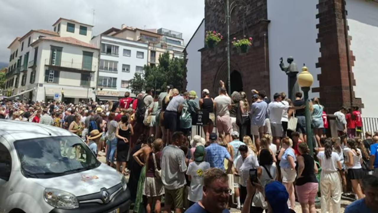 Arjan stond bij nep-bruiloft van Ronaldo op Madeira: 'Ik heb er niks mee'
