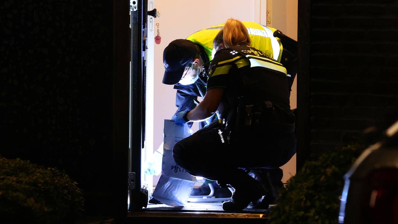 Ontploffing bij huis in Drunen: schade aanzienlijk, gevel zwartgeblakerd