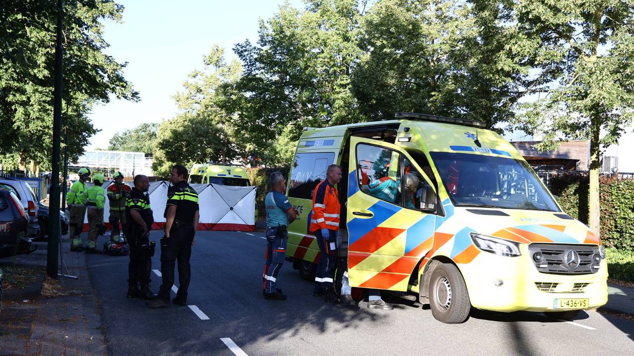 Man ernstig gewond na val van fiets in Boxmeer (foto: SK-Media/Persbureau Heitink).