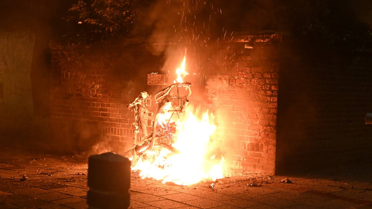 Weer huurscooter in brand in de Bredase wijk Heuvel