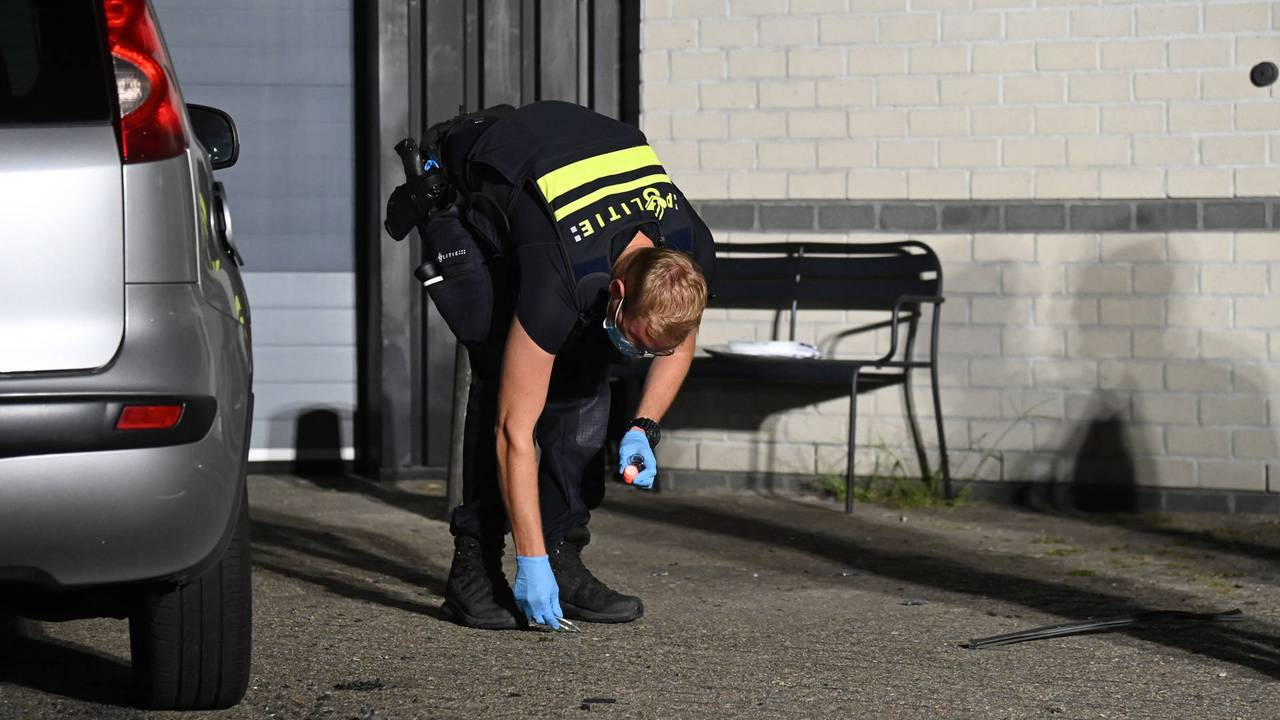 Waarmee de explosie in Breda werd veroorzaakt, wordt onderzocht (foto: Perry Roovers/Persbureau Heitink).