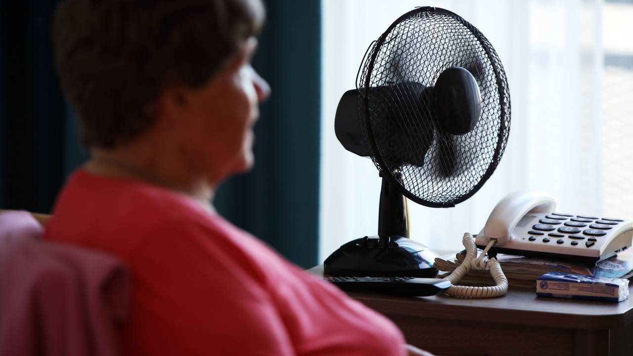 Weerman voorziet record 38 graden: 'In de zon vanmiddag niet uit te houden'