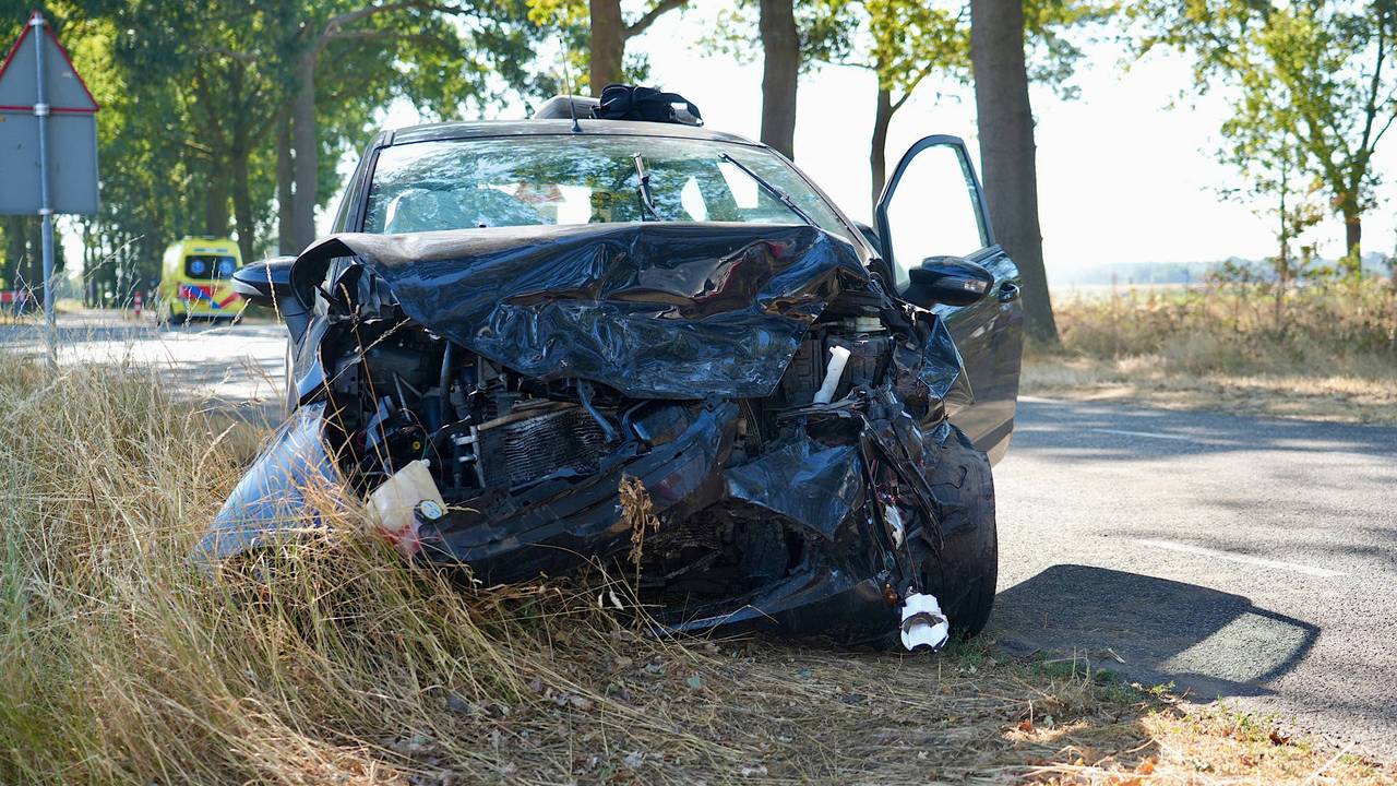 Ongeluk met twee auto's in Chaam