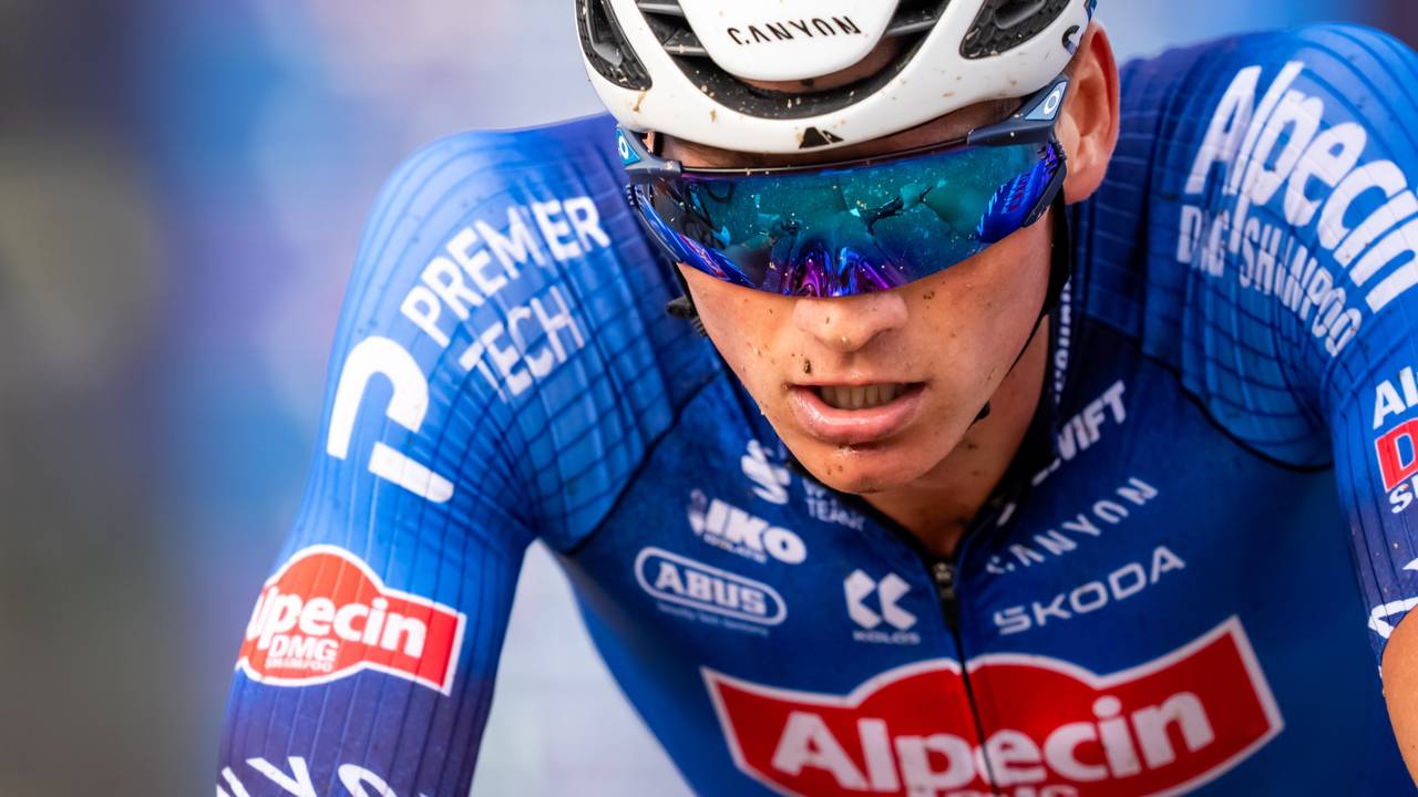 Mathieu van der Poel in Les Gets (foto: Maxime Schmid/ANP).