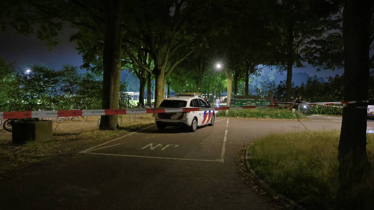 De politie heeft het gebied afgezet (foto: Foto: SK-Media / Persbureau Heitink).