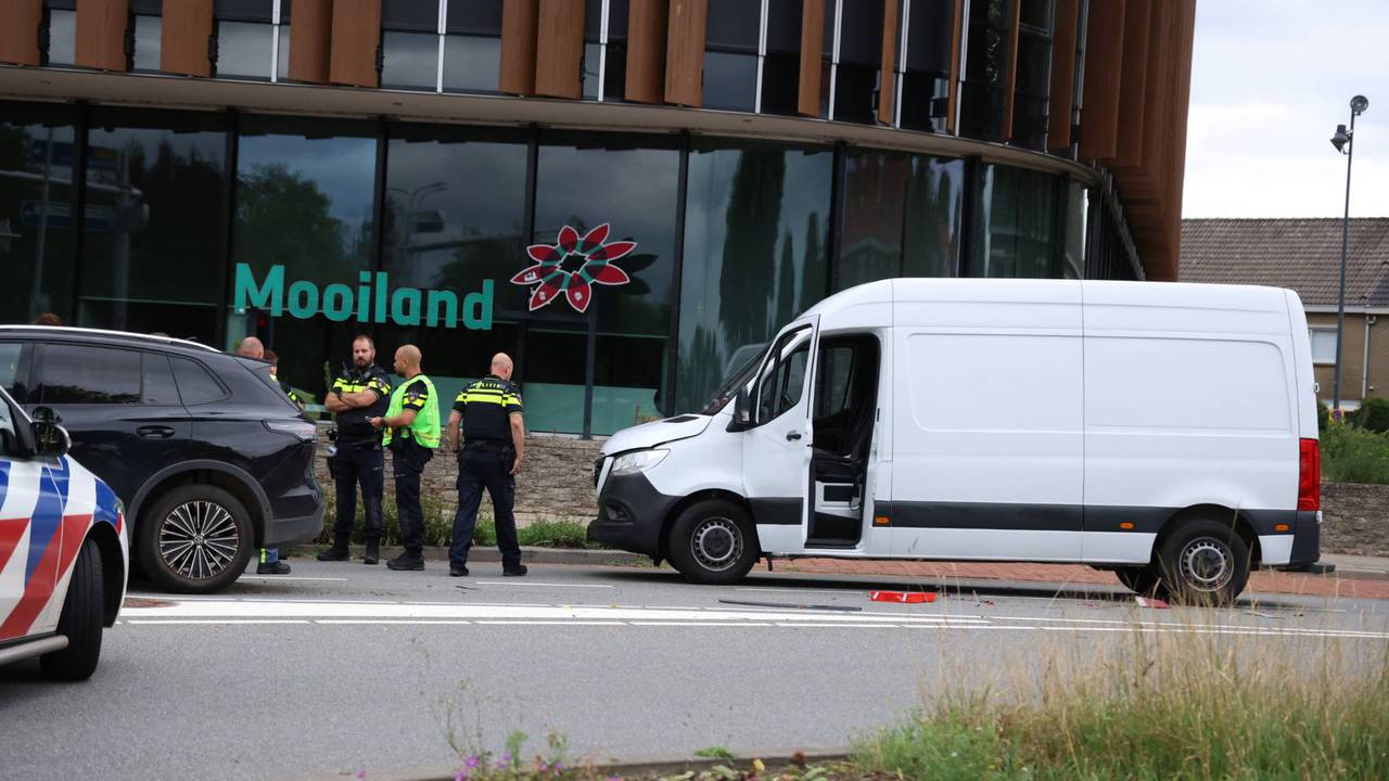 Een van de betrokken personen sloeg uiteindelijk op de vlucht. (Foto: Addy Smits / Persbureau Heitink.)
