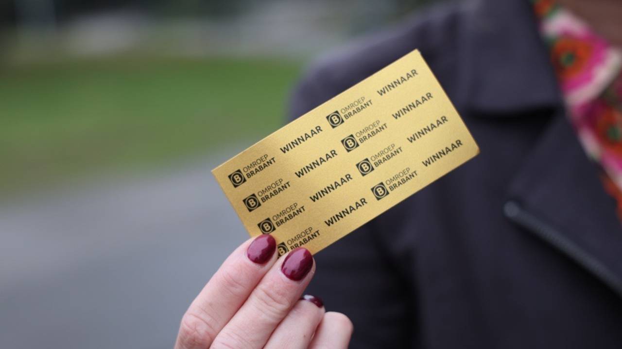 Gouden wikkel in de worstenbroodjes (foto: Omroep Brabant).