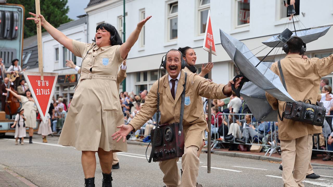 De eerste wagen: Hopeloos met La Radio del Signor Frits (foto: Lobke Kapteijns).