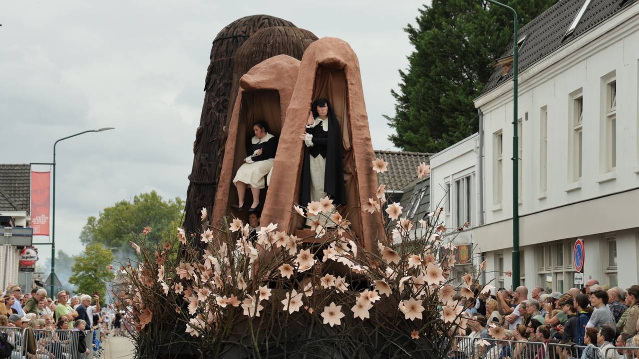 Vriendenkring Snoeyen met De Bossche Schandhuik (foto: Lobke Kapteijns).
