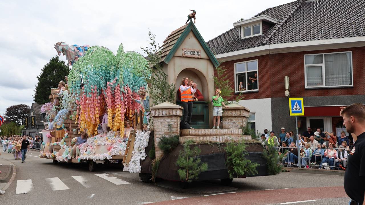 Vriendenkring Ietskes Schif met Holle Bolle Gijs (foto: Lobke Kapteijns).
