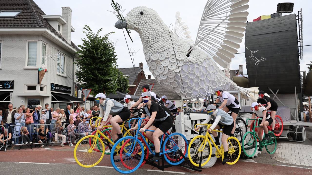 De Lambrekvrienden met de Olympische Zomerspelen van 1920 (foto: Lobke Kapteijns).