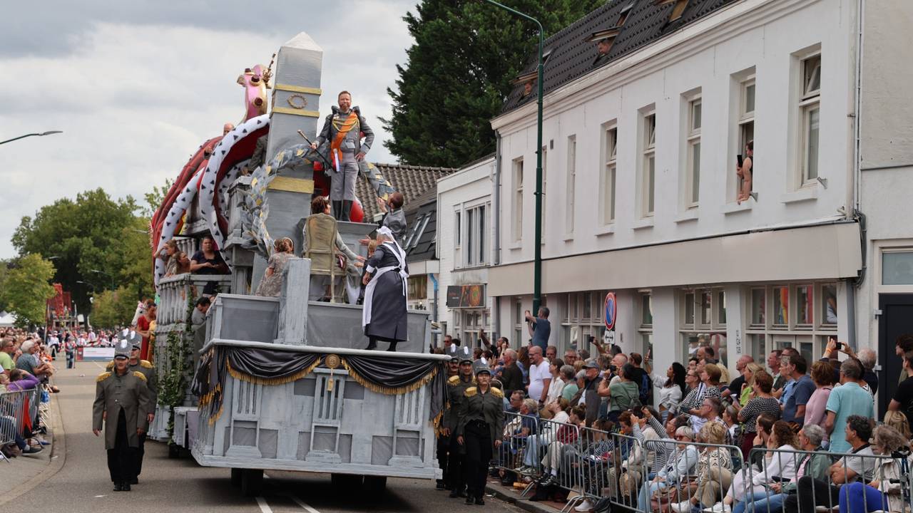 Vriendenkring De Laarstukken met de Dekmantel van Willem II (foto: Lobke Kapteijns).