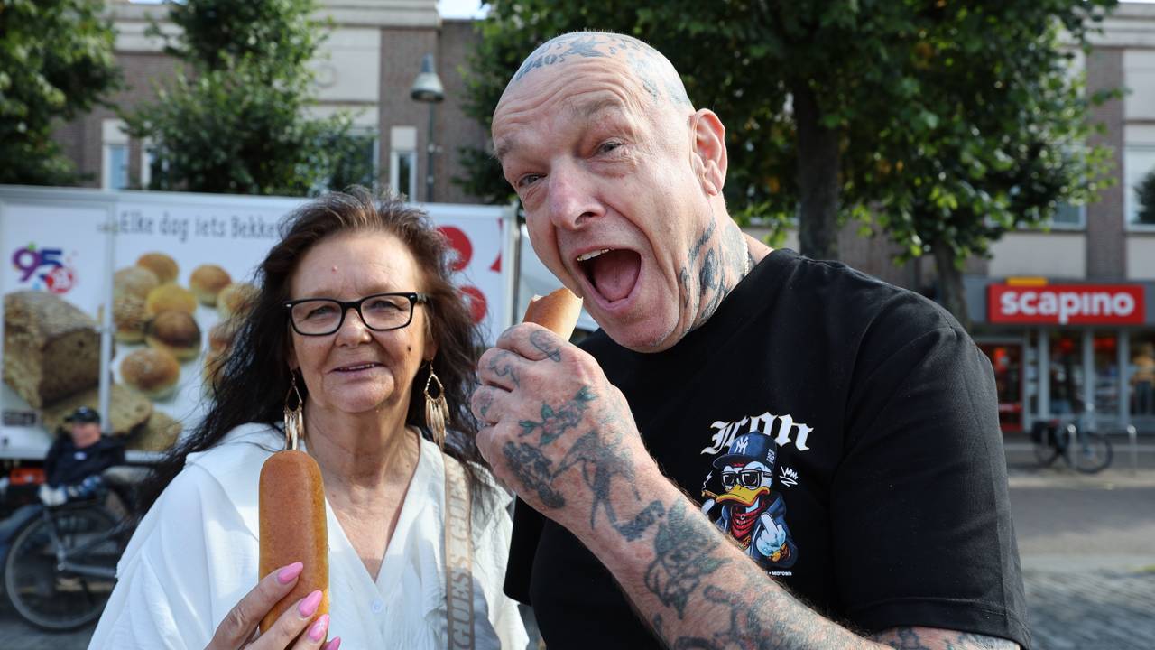 'Kale Frits' geniet van een worstenbroodje (foto: Omroep Brabant).