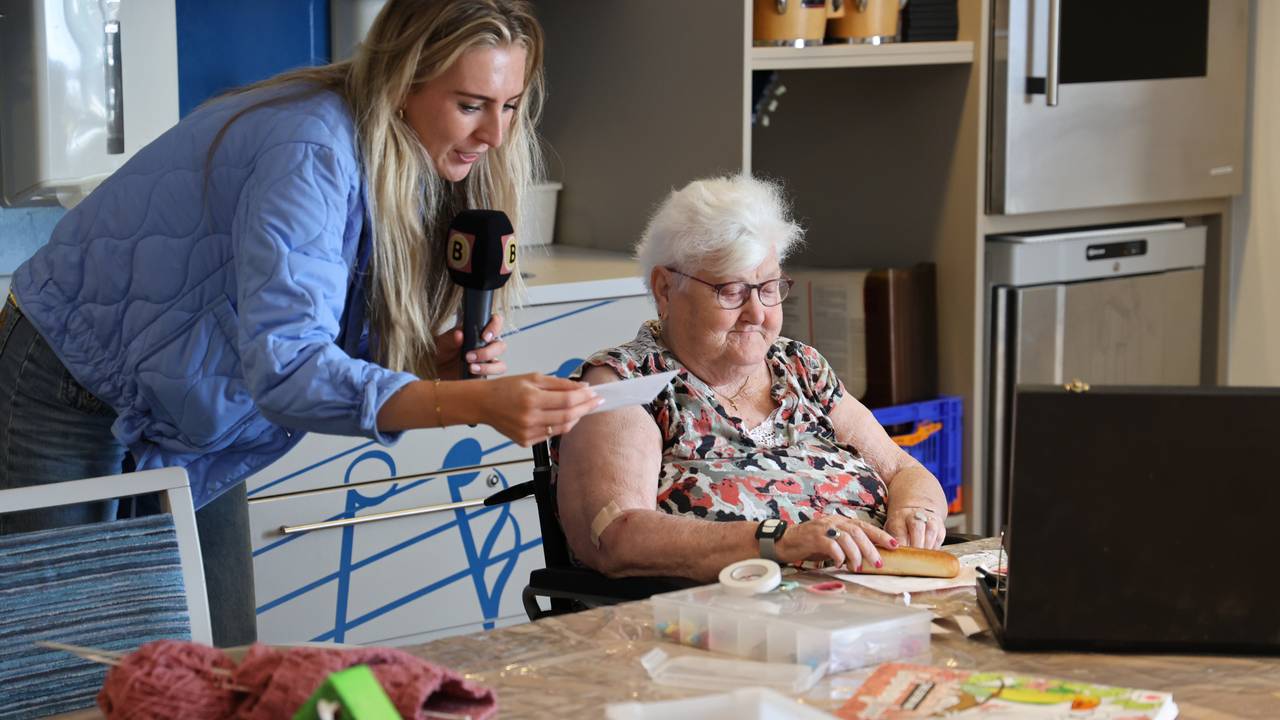 Annie maakte een verjaardagskaart voor Omroep Brabant (foto: Omroep Brabant).