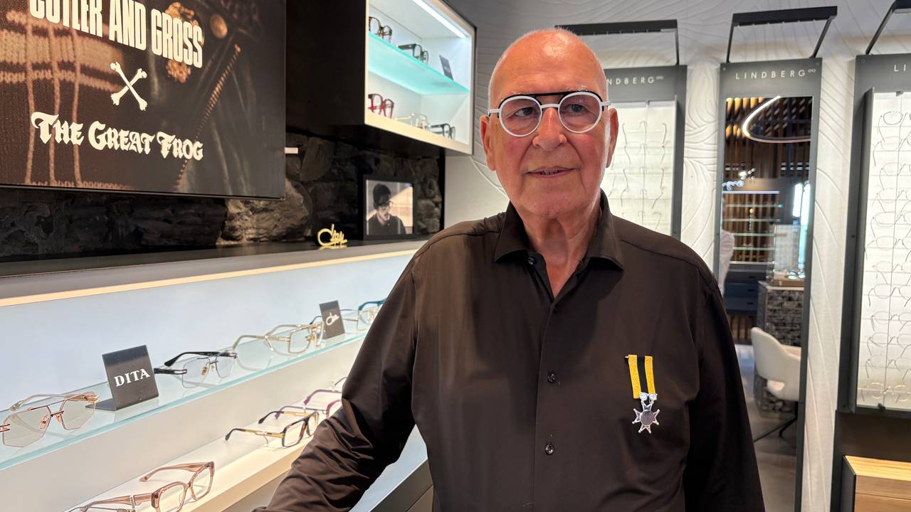 Carlo (80) werkt al 60 jaar bij dezelfde opticien en stopt niet met werken