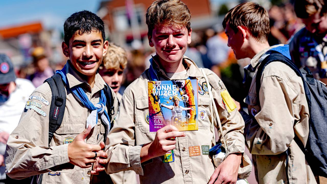  Programma boekjes verkocht door de scouting. (foto: MARCEL VAN DORST / EYE4IMAGES).