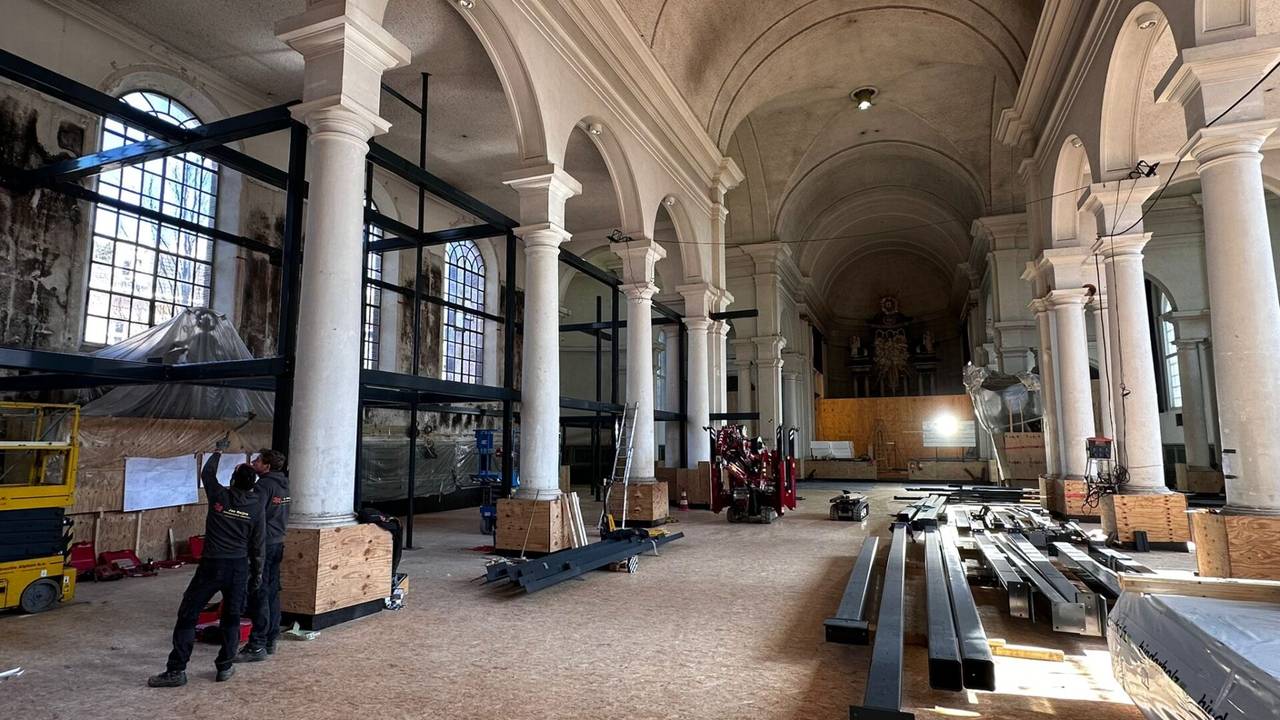 De werkzaamheden in de Sint-Janskerk (foto: Stichting Comité Open Monumentendag Roosendaal).