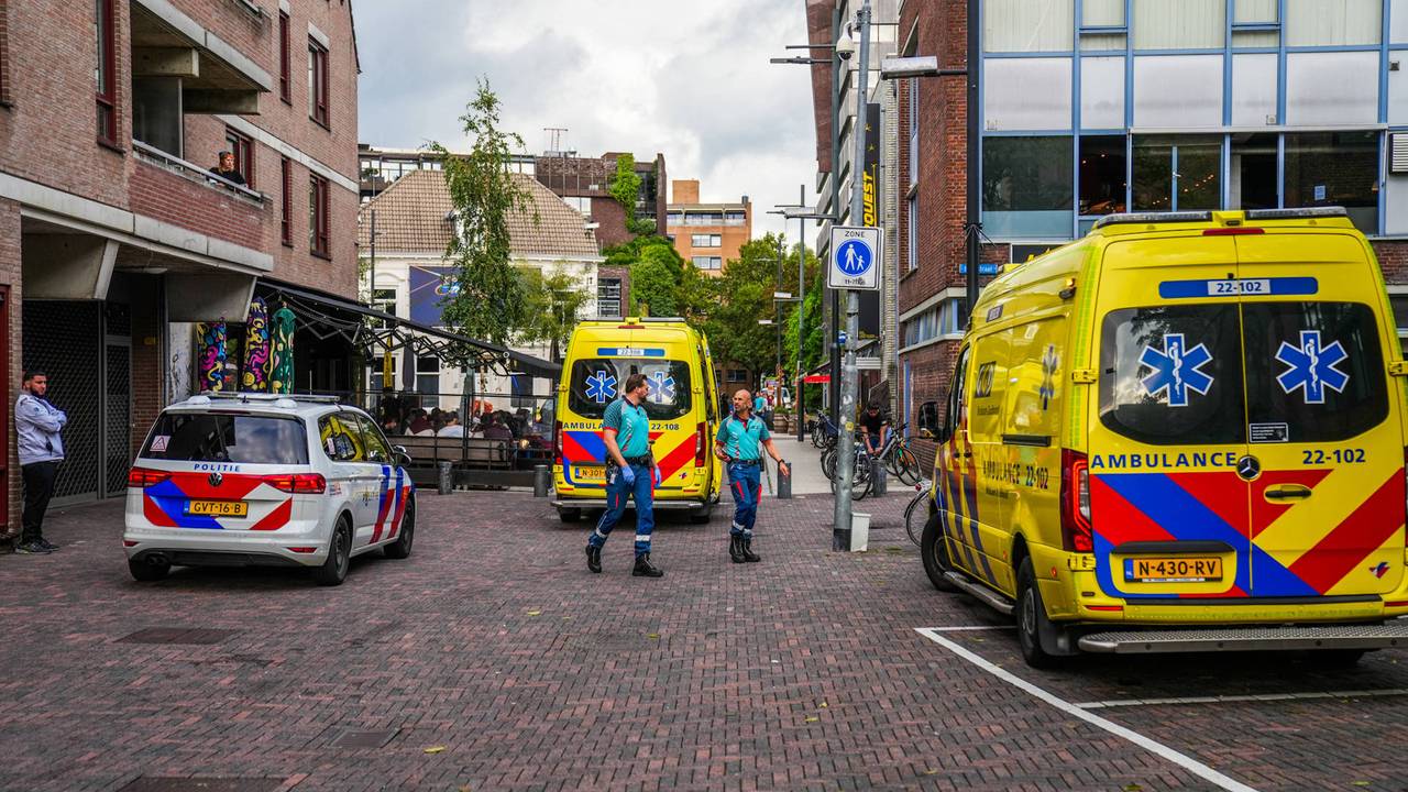 Overleden vrouw met steekwond gevonden in appartement in Eindhoven