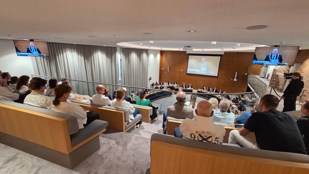 De publieke tribune in de raadszaal van Den Bosch (foto: Omroep Brabant).