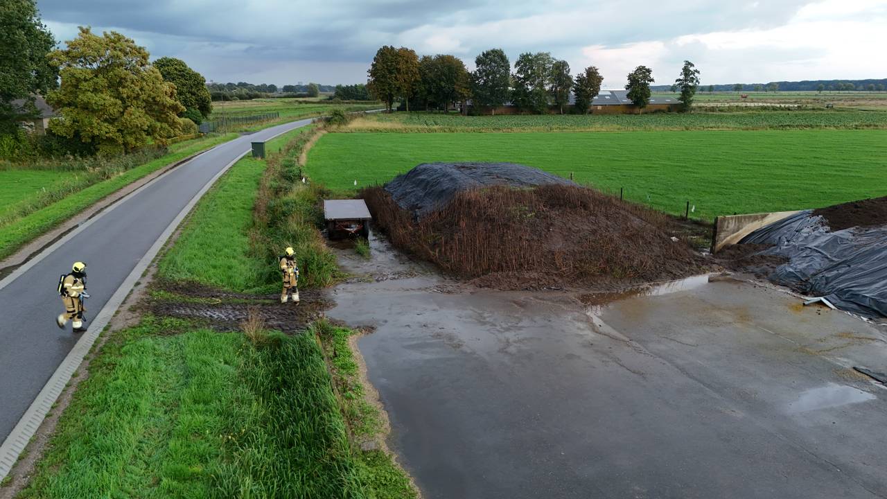 Giftige gassen komen vrij bij maiskuil in Cromvoirt (foto: Bart Meesters / Persbureau Heitink).  