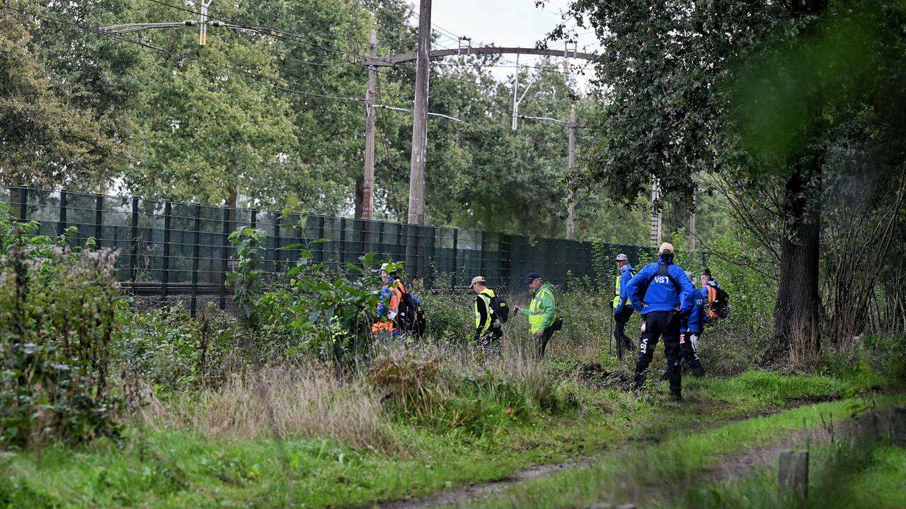 Zoektocht naar vermiste vrouw in Oisterwijk (foto: Toby de Kort / Persbureau Heitink).