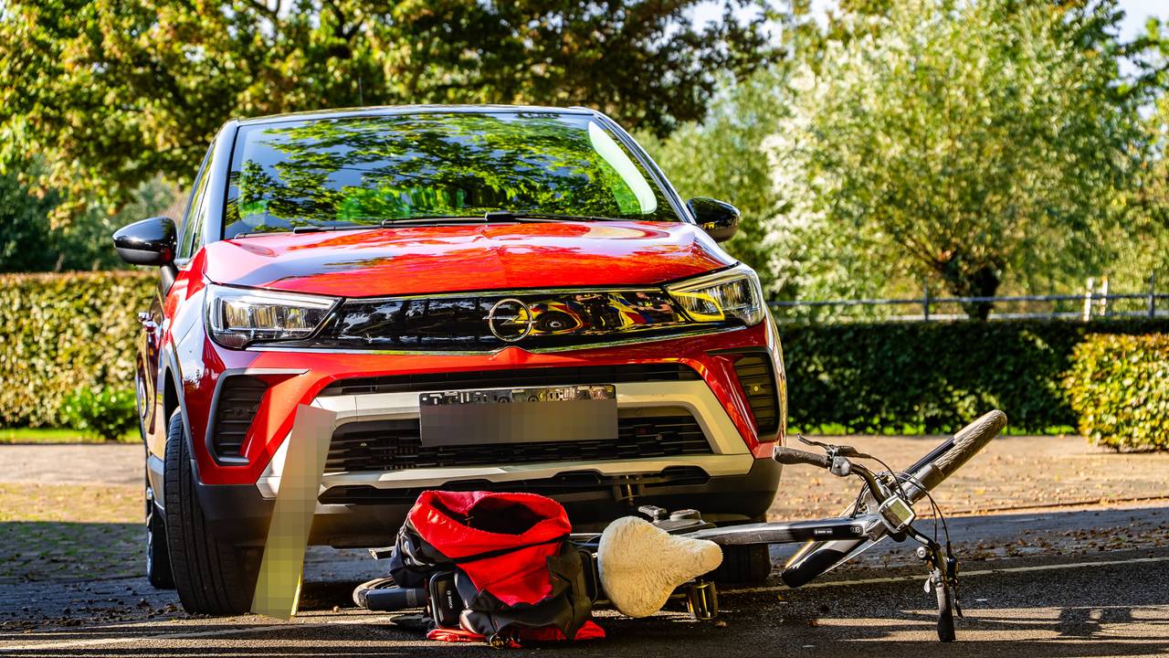 De automobilist zag de fietser vermoedelijk over het hoofd (foto: AVCAM/Persbureau Heitink).