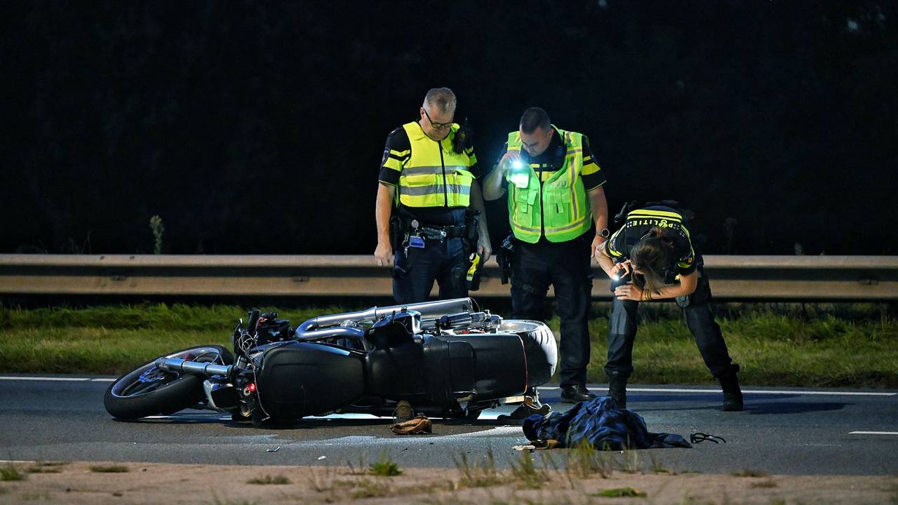 Motorrijder ernstig gewond bij ongeval N260 Tilburg (foto: Toby de Kort / Persbureau Heitink)