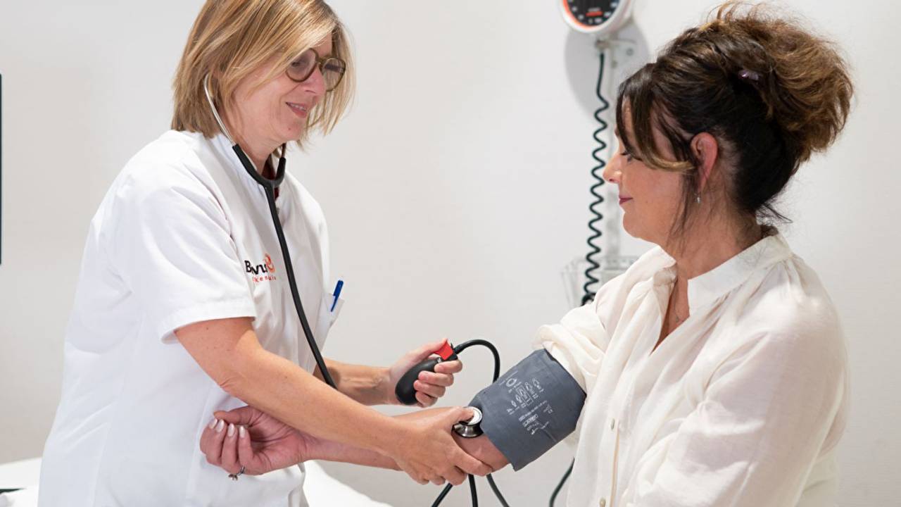 Bravis opent polikliniek speciaal voor vrouwen met onbegrepen hartklachten
