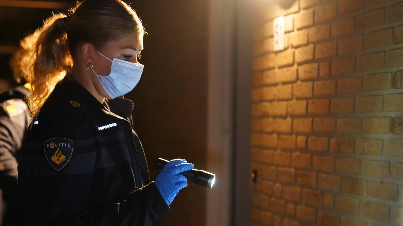 Overval op appartement in Deurne (foto: Bart Meesters/Persbureau Heitink).