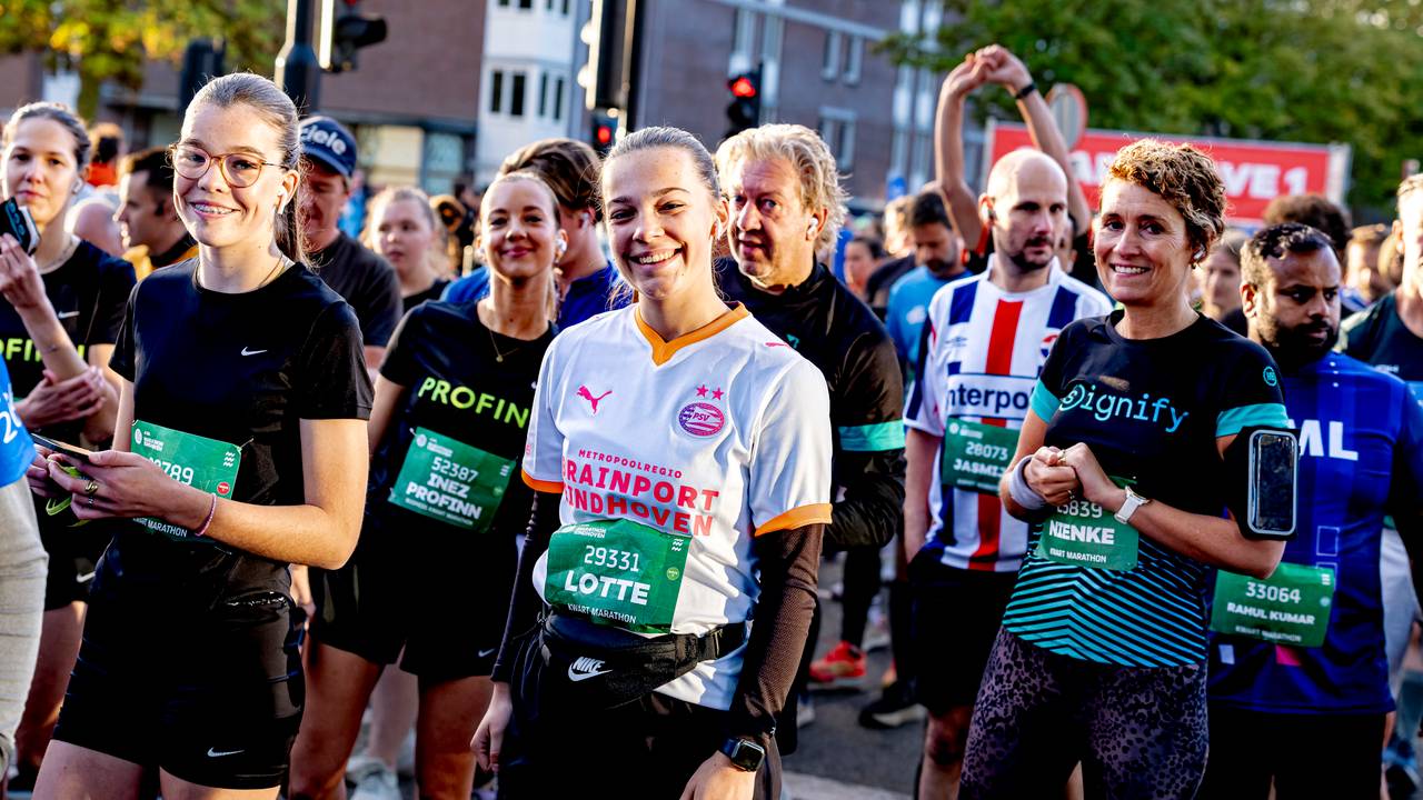 Sportievelingen in het centrum van Eindhoven (foto: Caroline van Leusden, EYE4IMAGES).