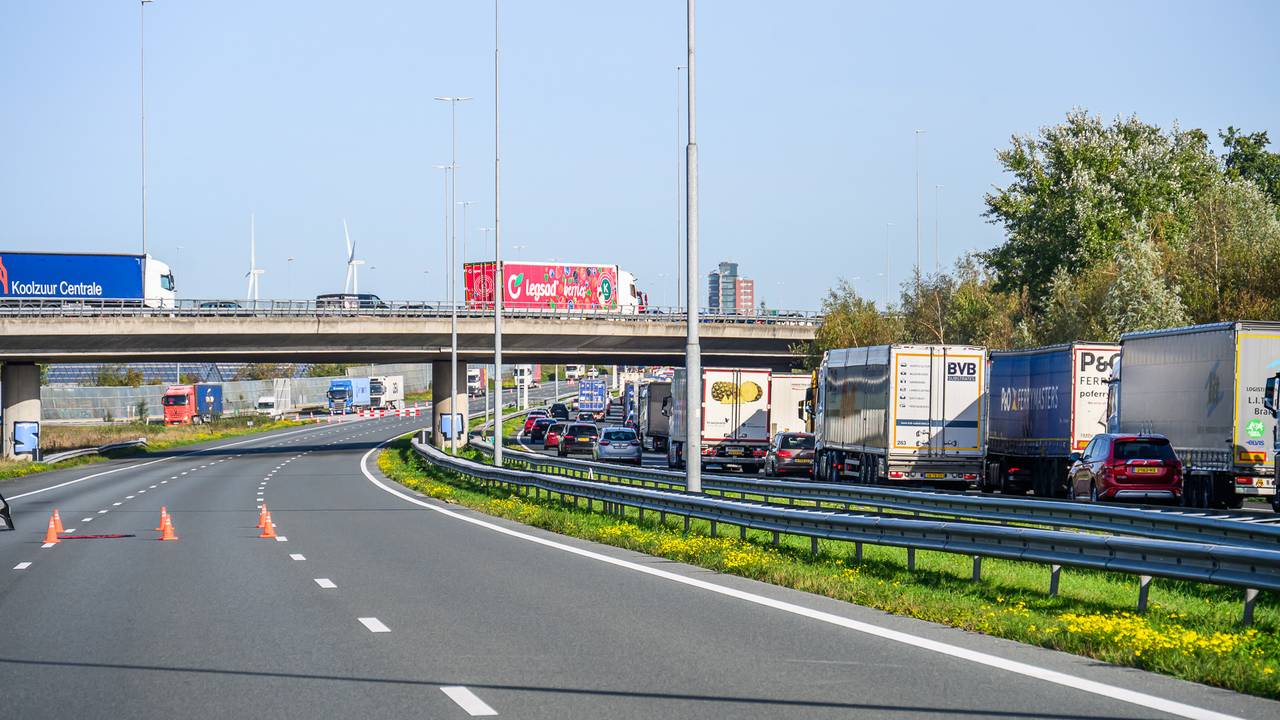 A16 dicht vanuit Breda (foto: Tom van der Put/Persbureau Heitink).