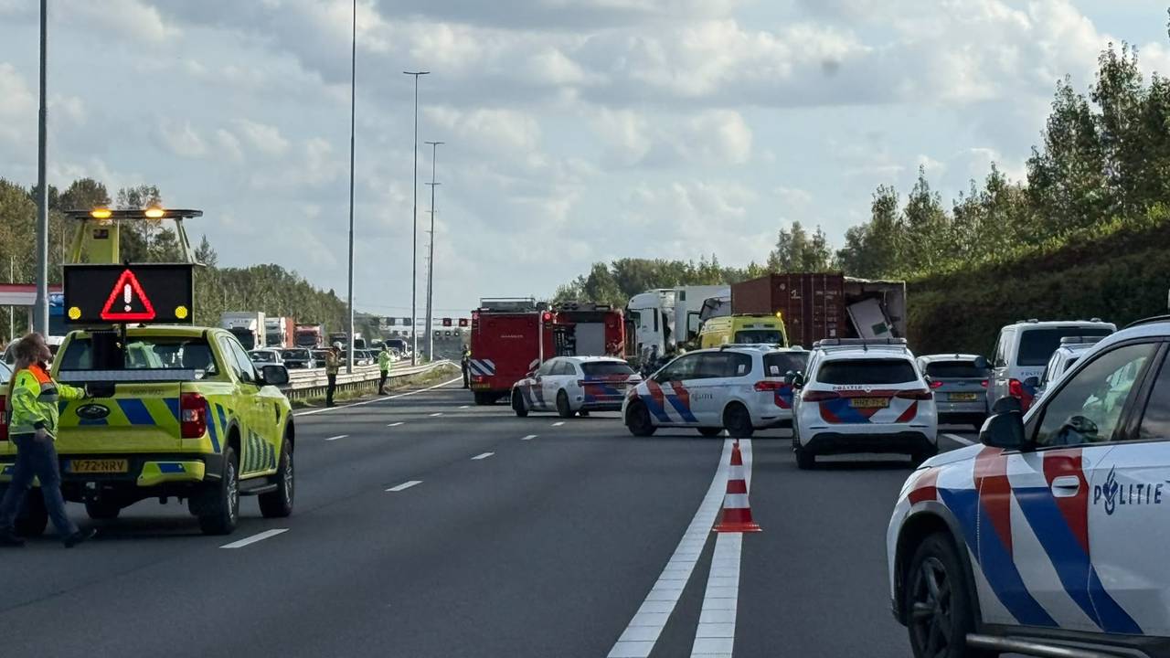 De A2 is richting Eindhoven dicht (foto: Bart Meesters/Persbureau Heitink).
