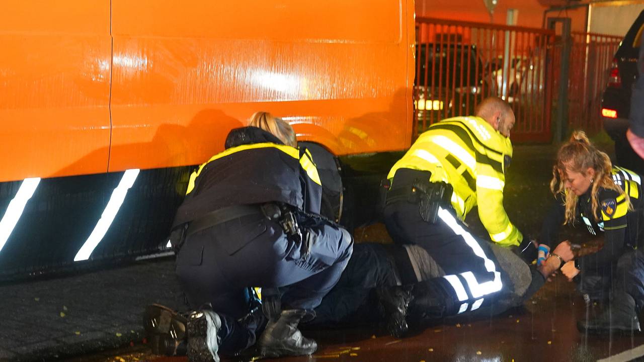 Meerdere hulpdiensten rukten uit vanwege de brand in Nieuwkuijk.