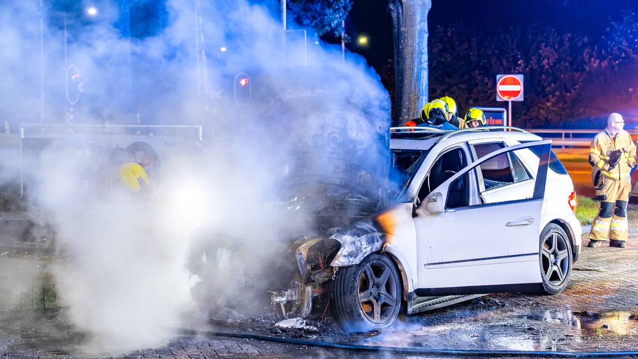 De politie doet onderzoek naar de zaak. (Foto: Lucas Lammers / Persbureau Heitink.)