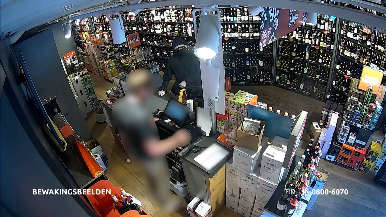 Man overvalt slijterij met groot mes: 'Geld nodig voor zieke vader'