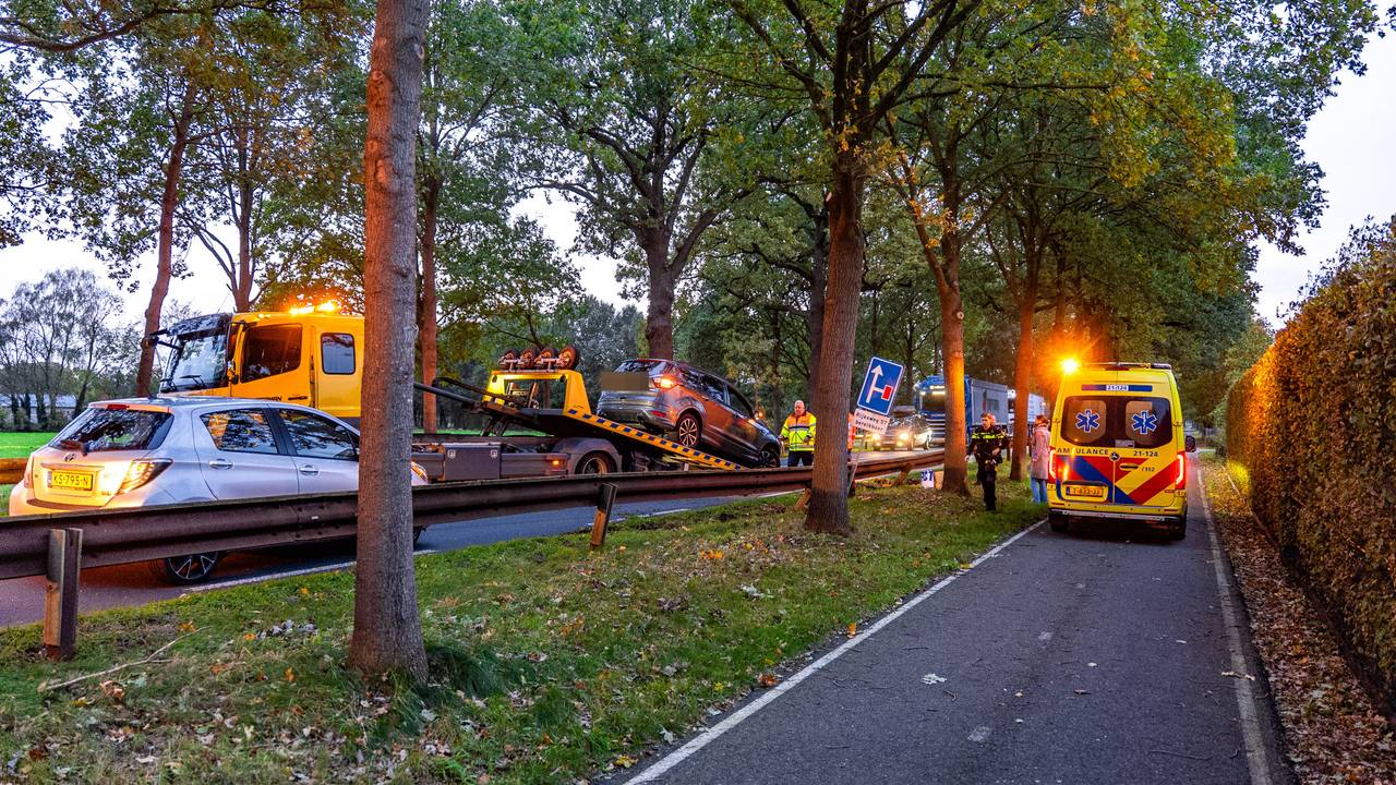 Het ongeluk gebeurde op de N324 bij Reek (foto: Lucas Lammers/Persbureau Heitink).