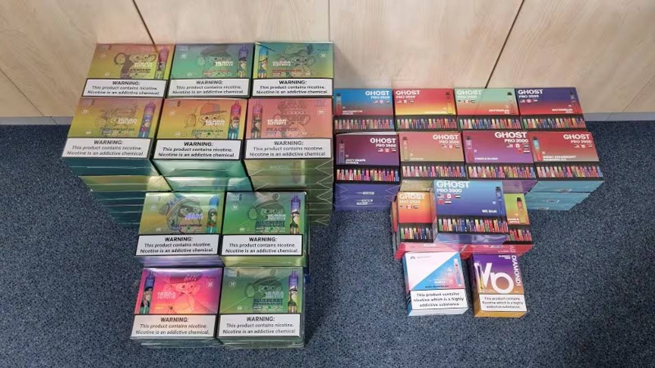 Tienduizenden vapes met waarde van bijna 500.000 euro gevonden in Tilburg