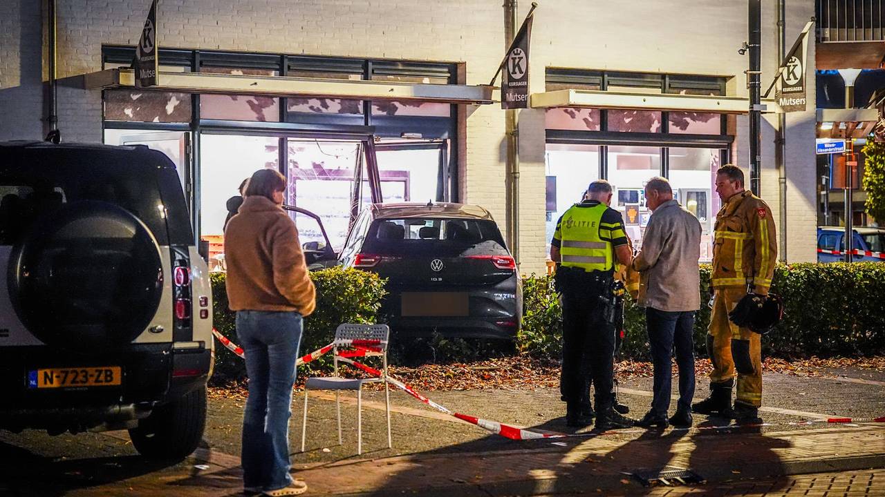 Veel mensen zagen het gebeuren (foto: Persbureau Heitink).