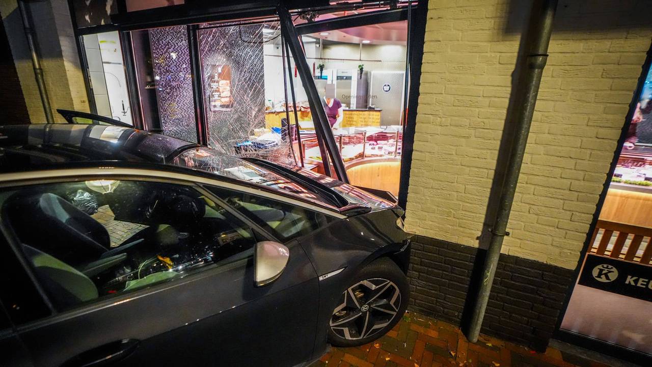 De winkel werd ontruimd (foto: Persbureau Heitink).