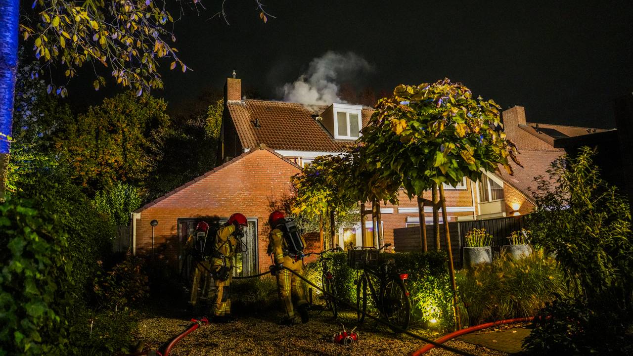 De bewoners bleven ongedeerd (foto: Dave Hendriks/Persbureau Heitink).
