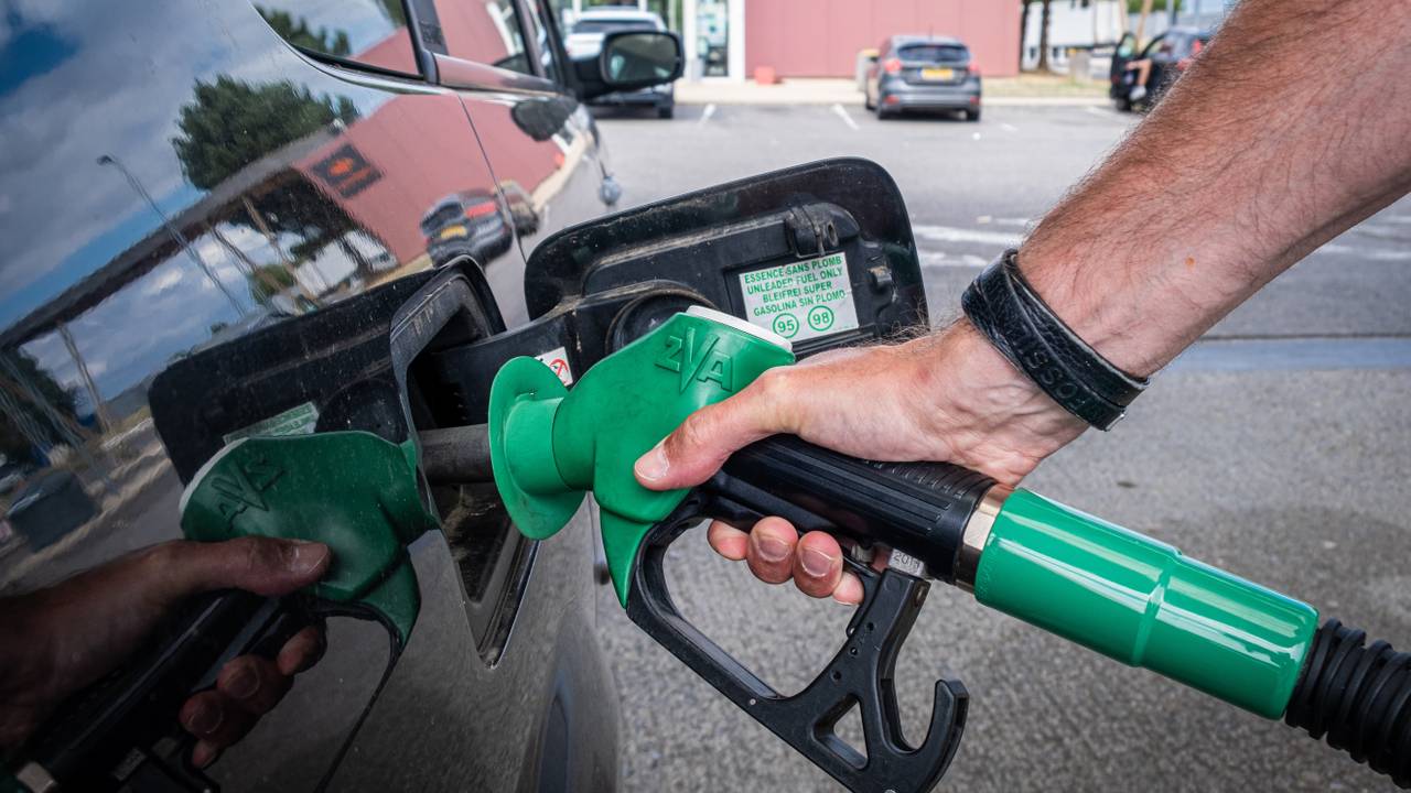 Net aan of over de grens tanken in België en Duitsland scheelt tegenwoordig flink (foto: ANP.) 