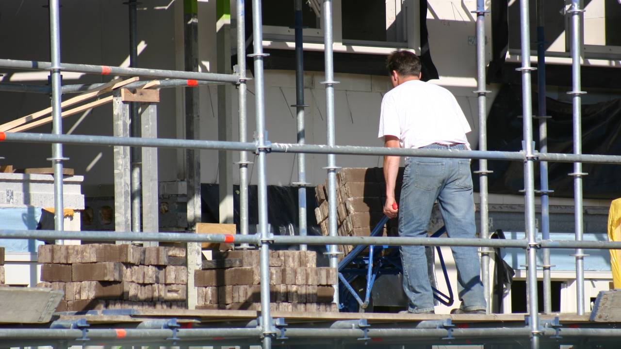In de bouw wordt personeelstekort verwacht (Archieffoto)
