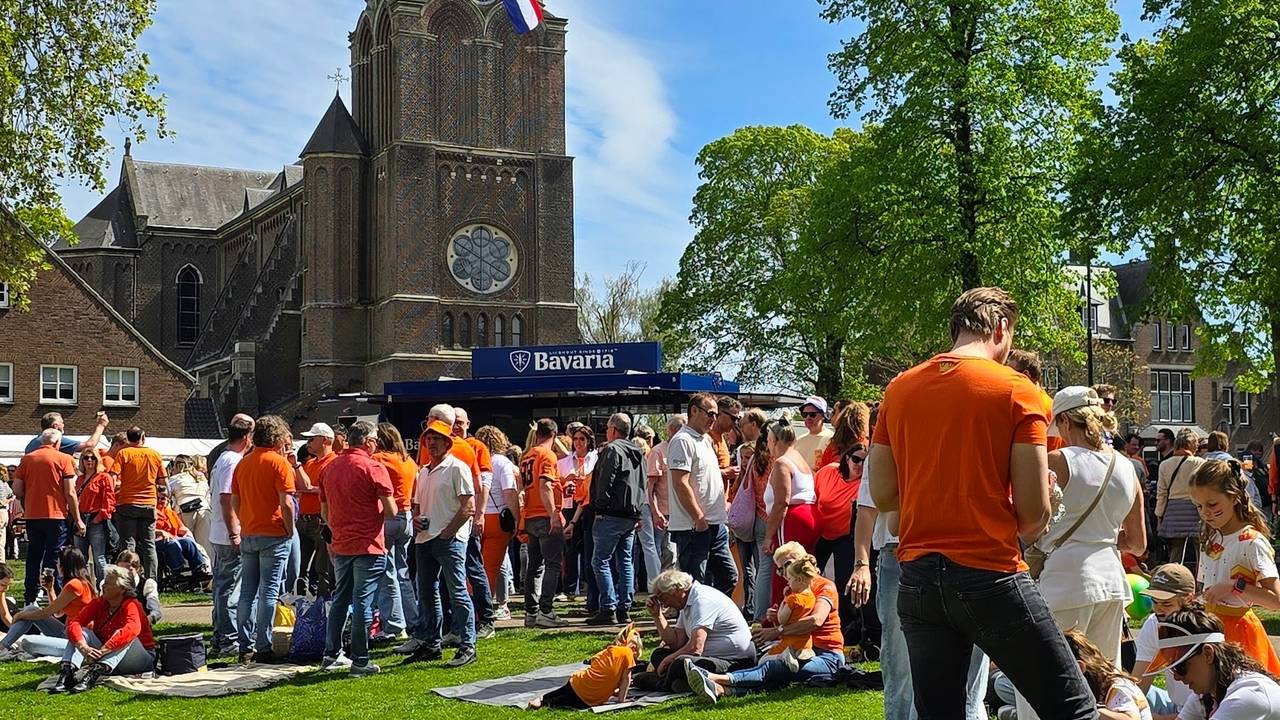 Koningsdag in Nuenen (foto: Eric Verkooijen).