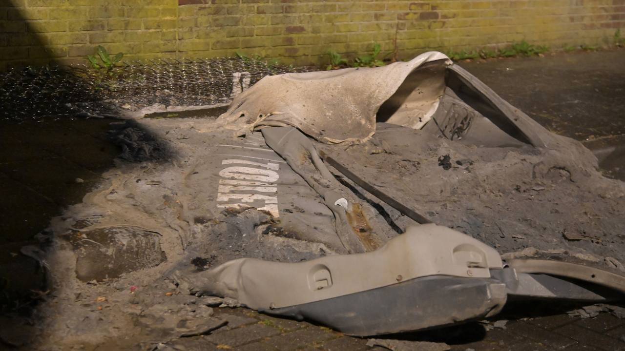 Weer brandende dixi in Breda, ook tuinset vat vlam