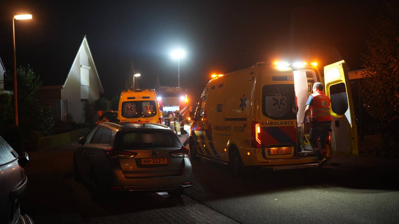 De slachtoffers zijn naar een ziekenhuis in Tilburg gebracht (foto: Erik Haverhals/Persbureau Heitink).