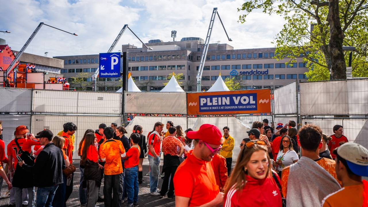 Deze mensen zijn net te laat (foto: SQ Vision).