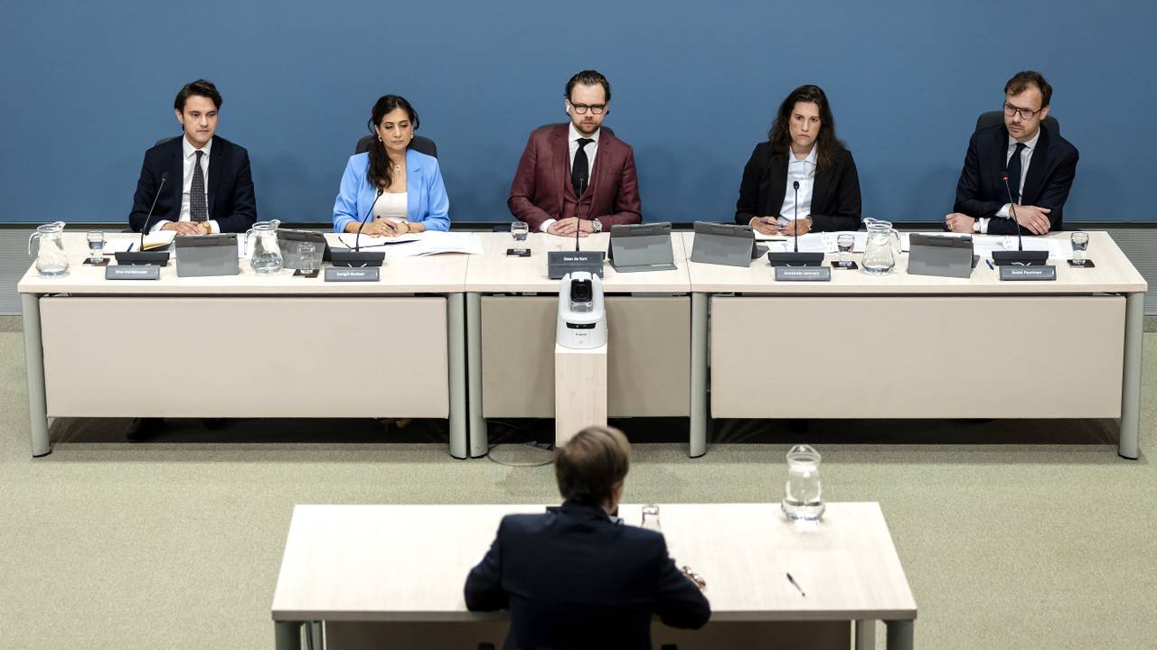 De parlementaire enquêtecommissie Corona hoort microbioloog Jan Kluytmans (foto: ANP)